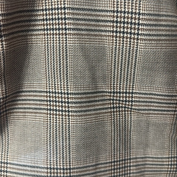 H&M Houndstooth Suit Plaid Mini Skirt, Size 12 NWT - Picture 4 of 5